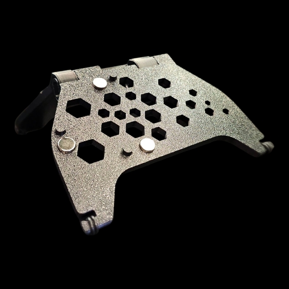 Hexagonal Pattern Metal Plate - Picture 2 of 8